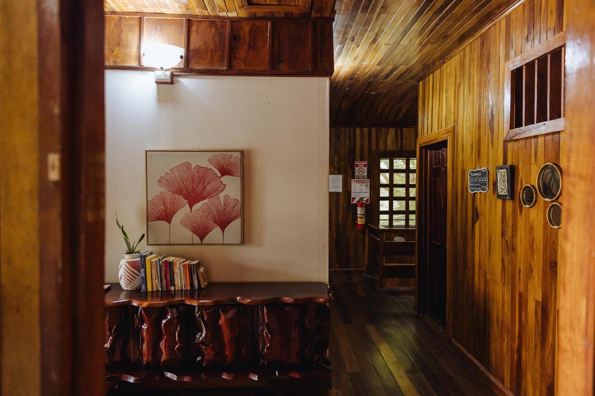 Sunny'S Hotel Jaco Exterior photo